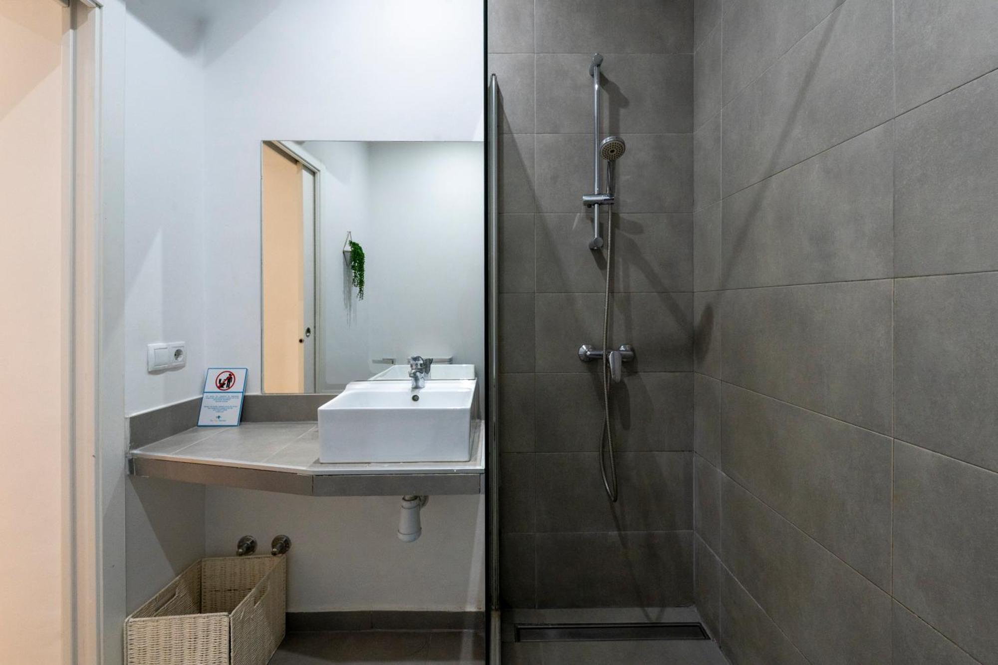 For You Rentals Puerta Del Sol Apartments Temporal Pre10B マドリード エクステリア 写真