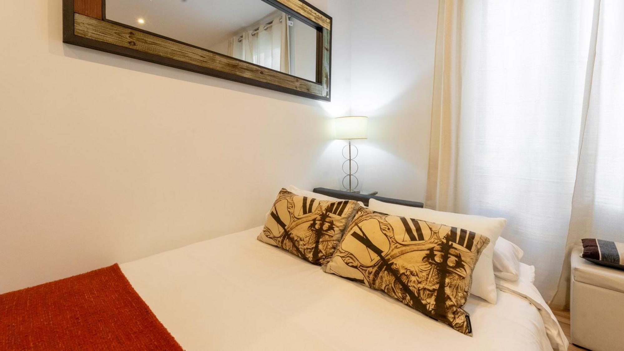 For You Rentals Puerta Del Sol Apartments Temporal Pre10B マドリード エクステリア 写真
