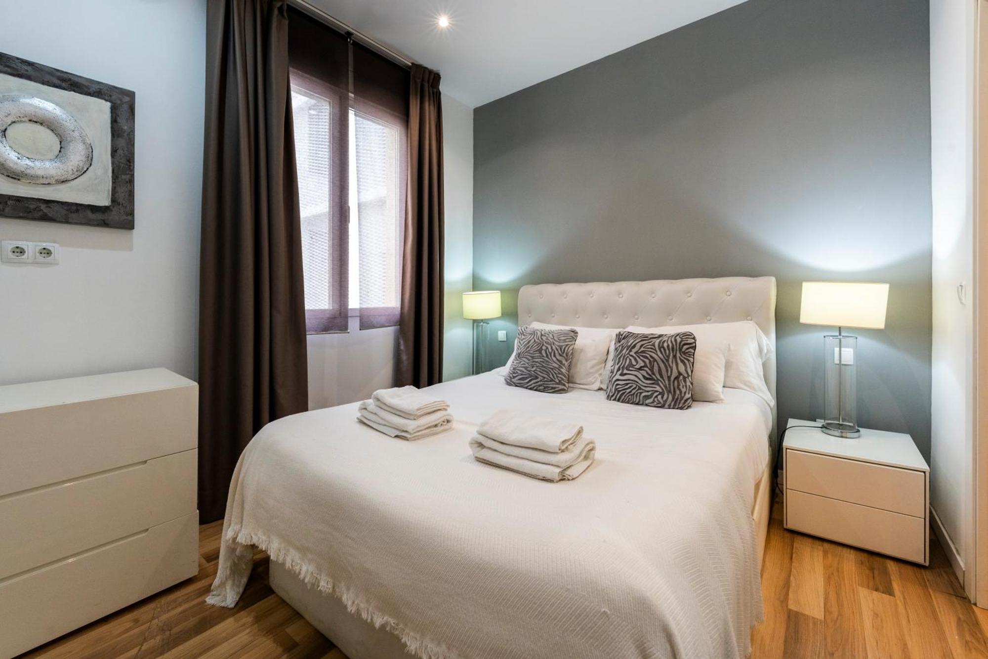 For You Rentals Puerta Del Sol Apartments Temporal Pre10B マドリード エクステリア 写真