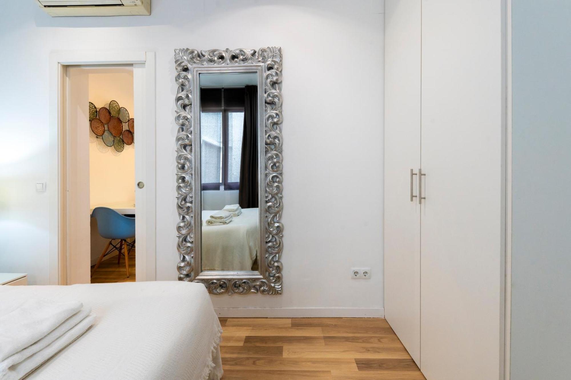 For You Rentals Puerta Del Sol Apartments Temporal Pre10B マドリード エクステリア 写真